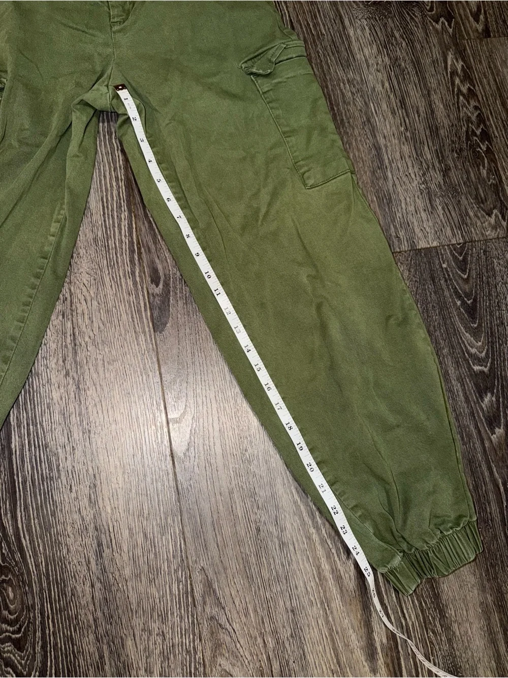BDG Urban Outfitters green cargo pants with elastic waist size Small